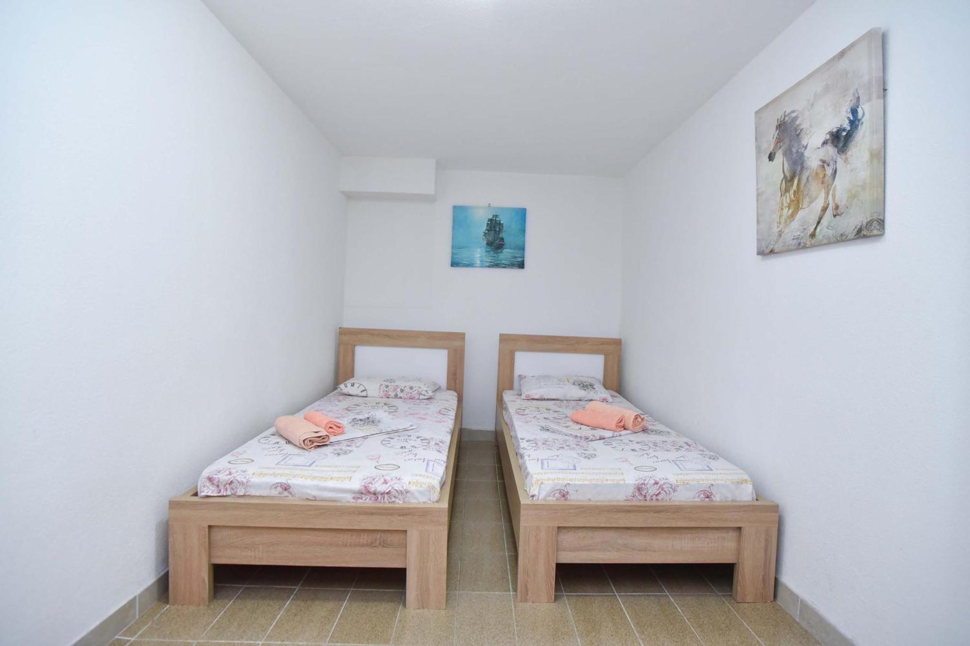 Vila Lucice Petrovac na moru Exterior foto