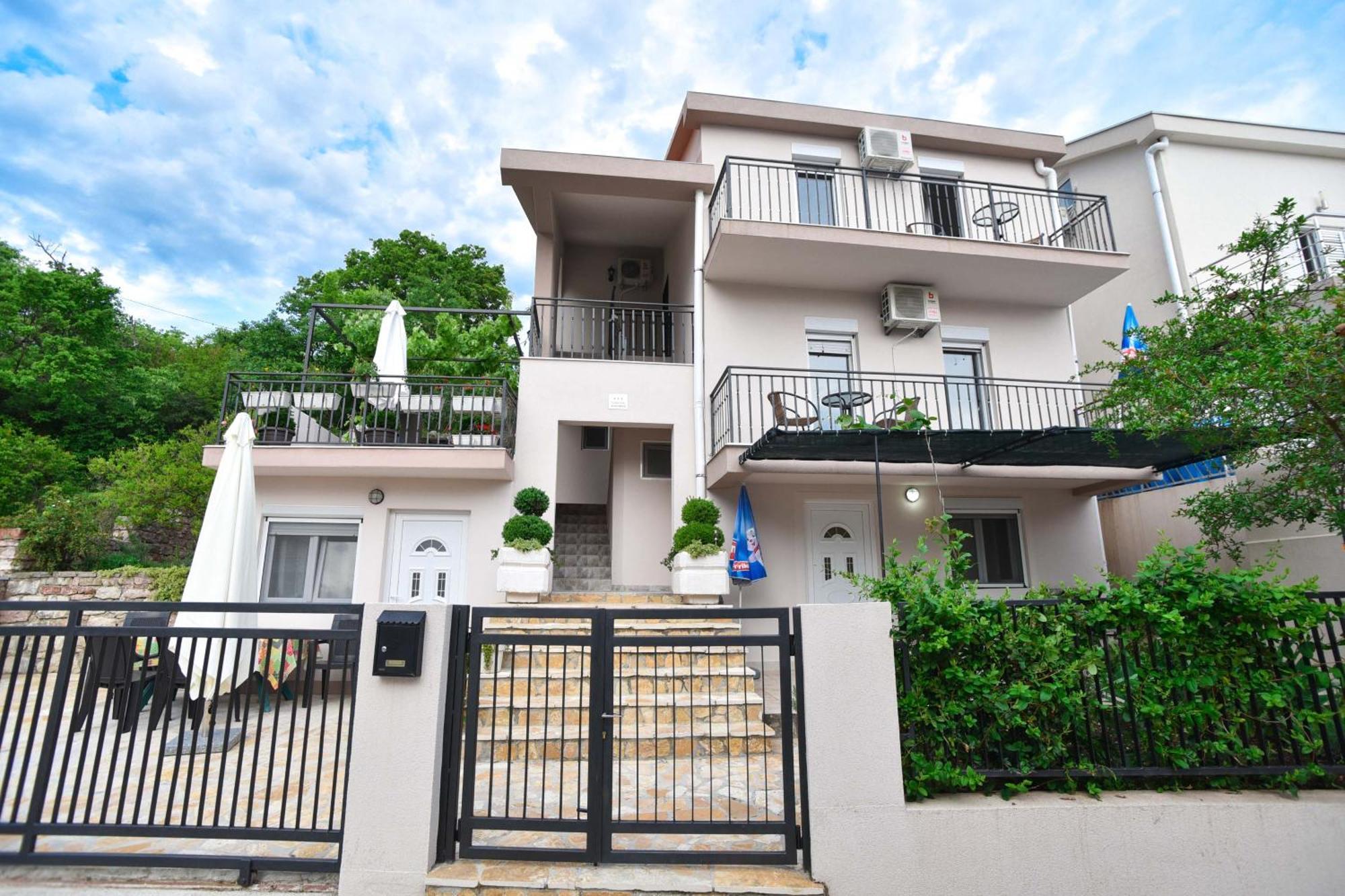 Vila Lucice Petrovac na moru Exterior foto