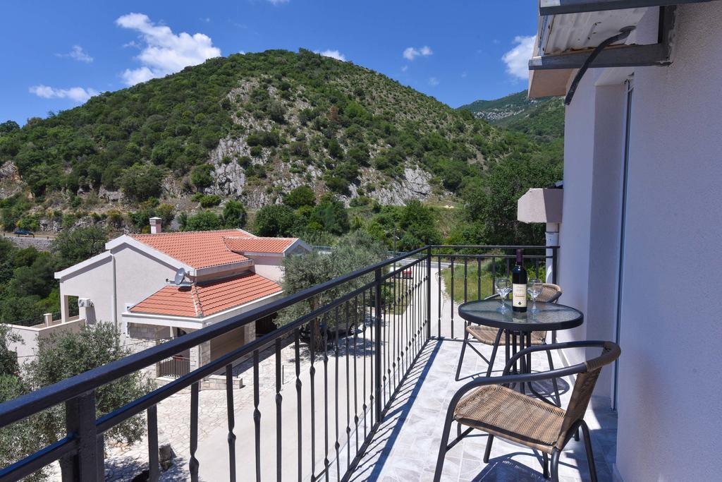 Vila Lucice Petrovac na moru Exterior foto