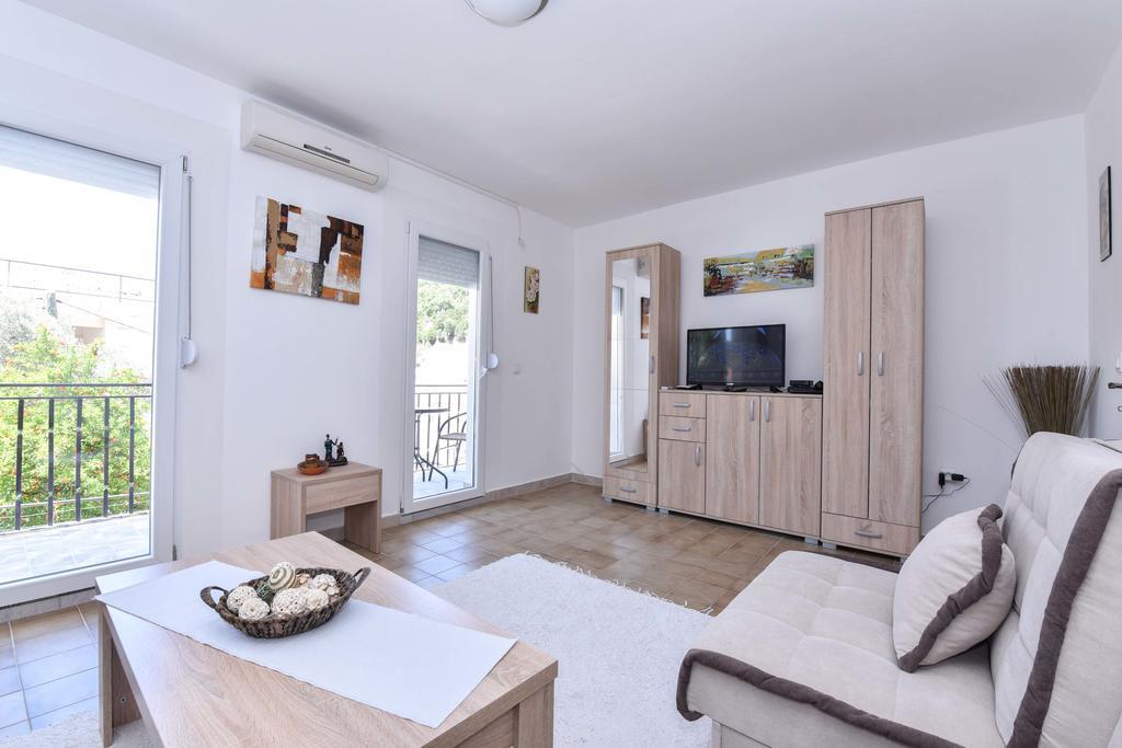 Vila Lucice Petrovac na moru Exterior foto