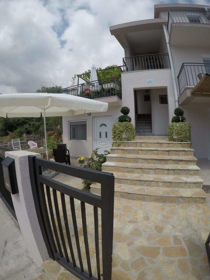 Vila Lucice Petrovac na moru Exterior foto
