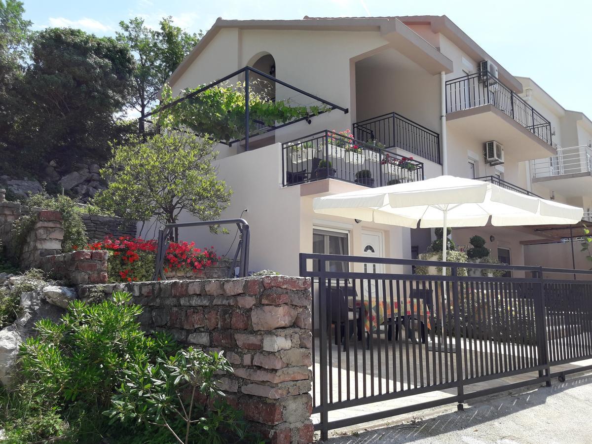 Vila Lucice Petrovac na moru Exterior foto