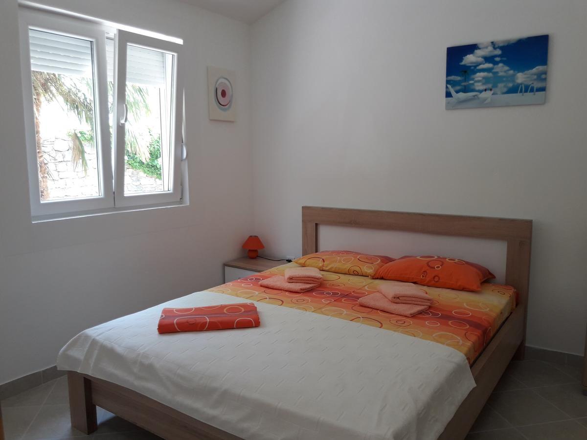 Vila Lucice Petrovac na moru Exterior foto